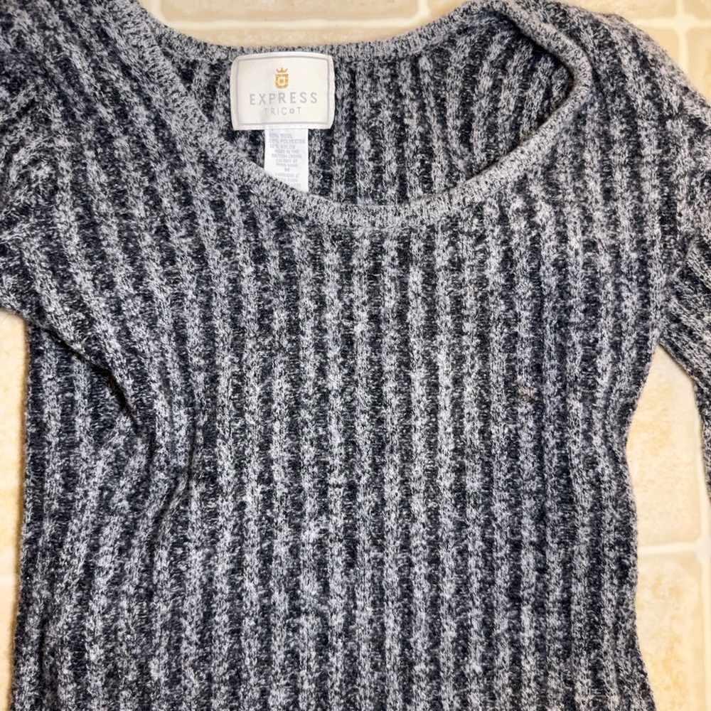 Gray Ribbed Knit Top - Picture 8 of 8